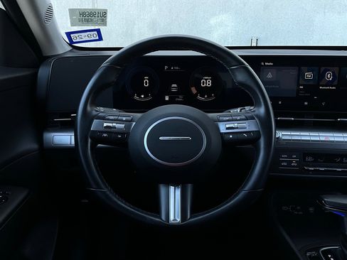 Used 2025 Hyundai Kona SEL image 34