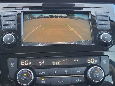Used 2019 Nissan Rogue SV AWD/4WD image 20