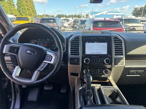 Used 2016 Ford F150 Lariat w/ Equipment Group 502A Luxury AWD/4WD image 11