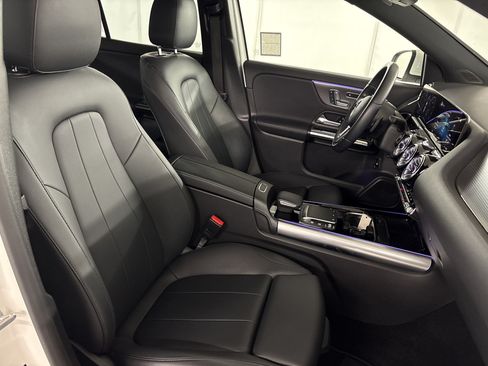 Used 2023 Mercedes-Benz GLA 250 4MATIC w/ Premium Package image 24