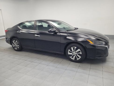 Used 2023 Nissan Altima 2.5 S FWD image 11