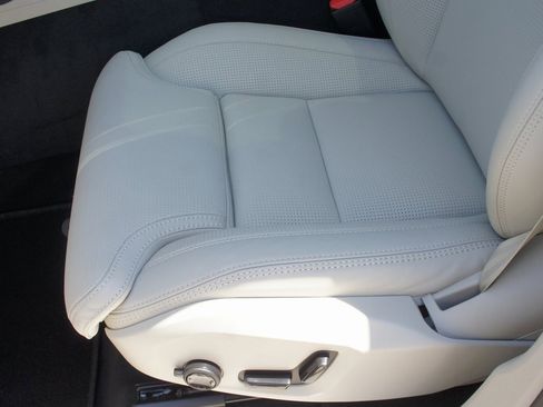 New 2026 Volvo XC60 B5 Ultra w/ Protection Package Premier image 20