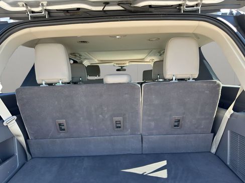 Used 2019 Ford Expedition XLT w/ Equipment Group 202A image 12