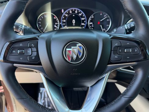 Used 2024 Buick Enclave Avenir w/ Avenir Technology Package AWD/4WD image 32