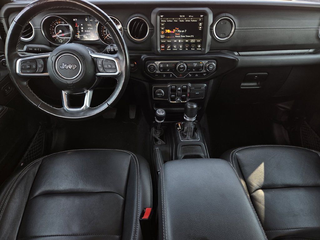 Used 2022 Jeep Wrangler Unlimited Sahara w/ Cold Weather Group AWD/4WD image 30