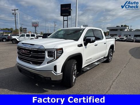 Certified 2022 GMC Sierra 1500 SLT w/ SLT Premium Package image 3