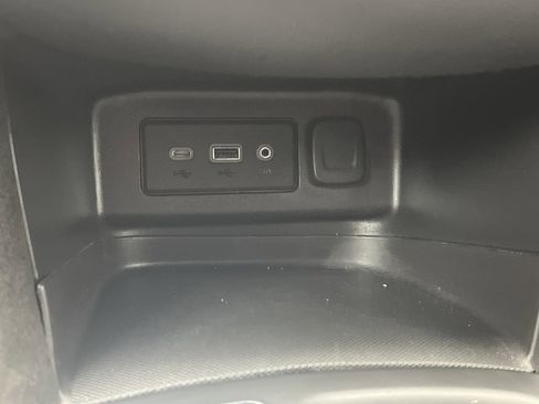 Certified 2023 Chevrolet Equinox LT image 23