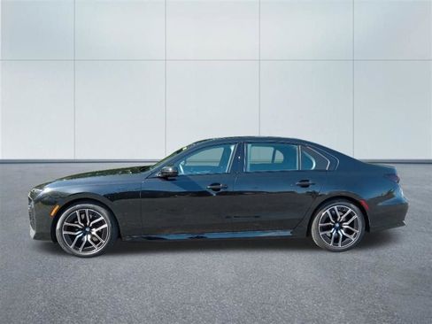 Used 2026 BMW 740i xDrive AWD/4WD image 2