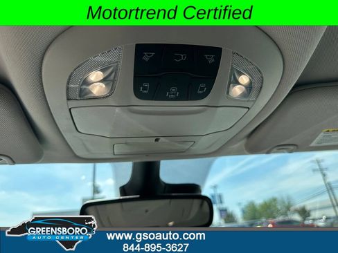 Used 2024 Chrysler Pacifica Touring-L FWD image 31