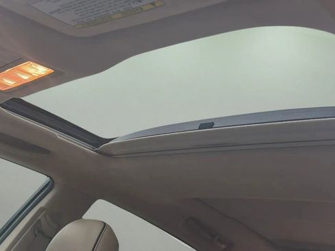 Used 2014 Toyota Venza XLE w/ XLE Premium Package image 37