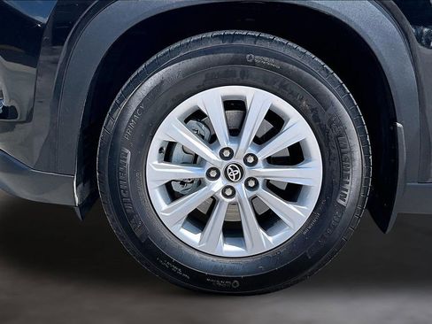 Used 2024 Toyota Grand Highlander XLE FWD image 33