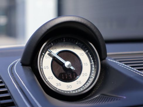 Certified 2024 Porsche 911 Targa 4 GTS image 21