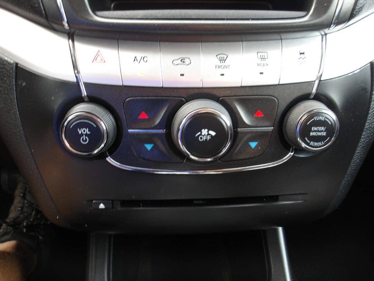 Used 2013 Dodge Journey SXT w/ Flexible Seating Group AWD/4WD image 10