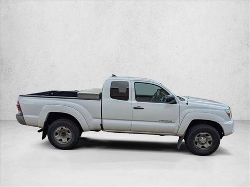 Used 2015 Toyota Tacoma 4x4 Access Cab V6 w/ SR5 Package image 4