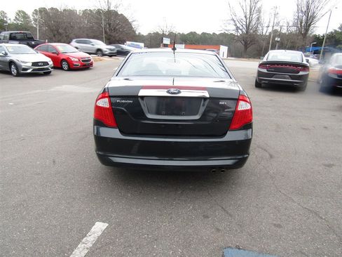 Used 2010 Ford Fusion SEL image 12