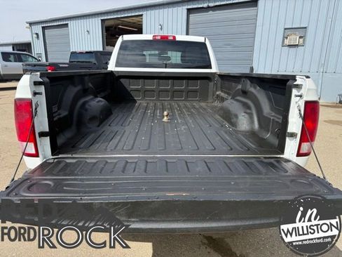 Used 2018 RAM 3500 Tradesman w/ Chrome Appearance Group AWD/4WD image 7