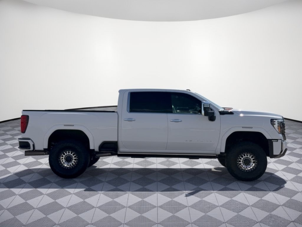 Used 2024 GMC Sierra 2500 Denali Ultimate AWD/4WD image 8