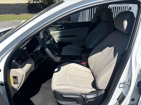 Used 2016 Kia Optima LX FWD image 9