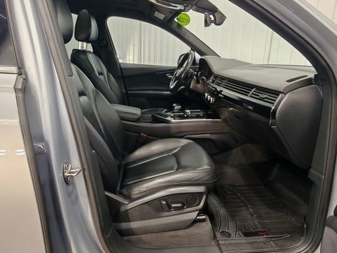 Used 2019 Audi Q7 3.0T Premium Plus w/ Premium Plus Package AWD/4WD image 25