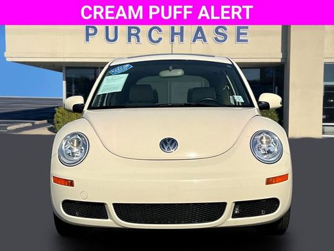 Used 2009 Volkswagen Beetle 2.5L image 2