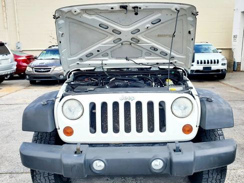 Used 2010 Jeep Wrangler Unlimited Sport w/ Trailer Tow Group AWD/4WD image 27