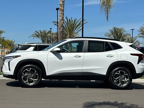 New 2026 Chevrolet Trax LT FWD image 7