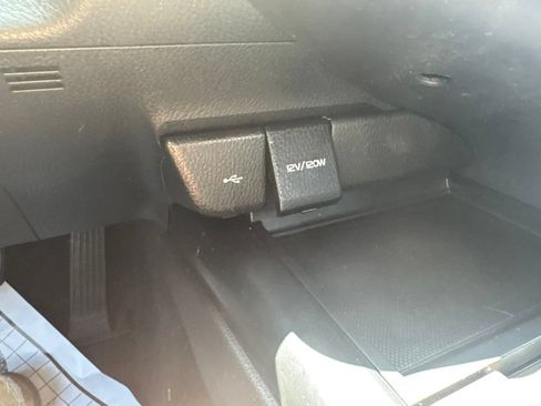 Used 2020 Toyota Camry SE FWD image 44