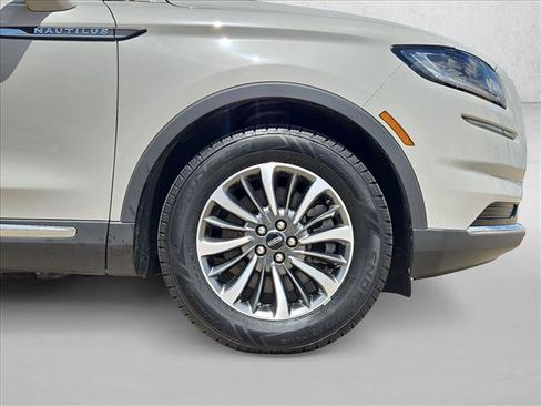 Used 2022 Lincoln Nautilus Reserve FWD image 23