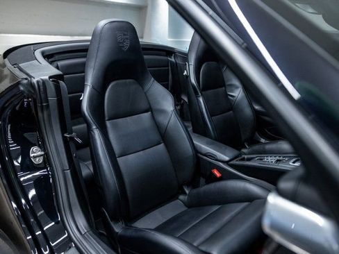 Used 2015 Porsche 911 Turbo S image 42