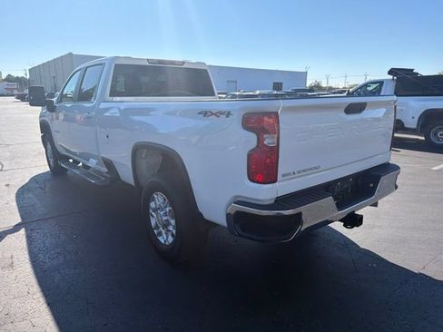 Used 2025 Chevrolet Silverado 3500 LT w/ Safety Package AWD/4WD image 8