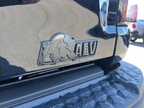 New 2026 Chevrolet Colorado ZR2 w/ ZR2 Bison Edition AWD/4WD image 16