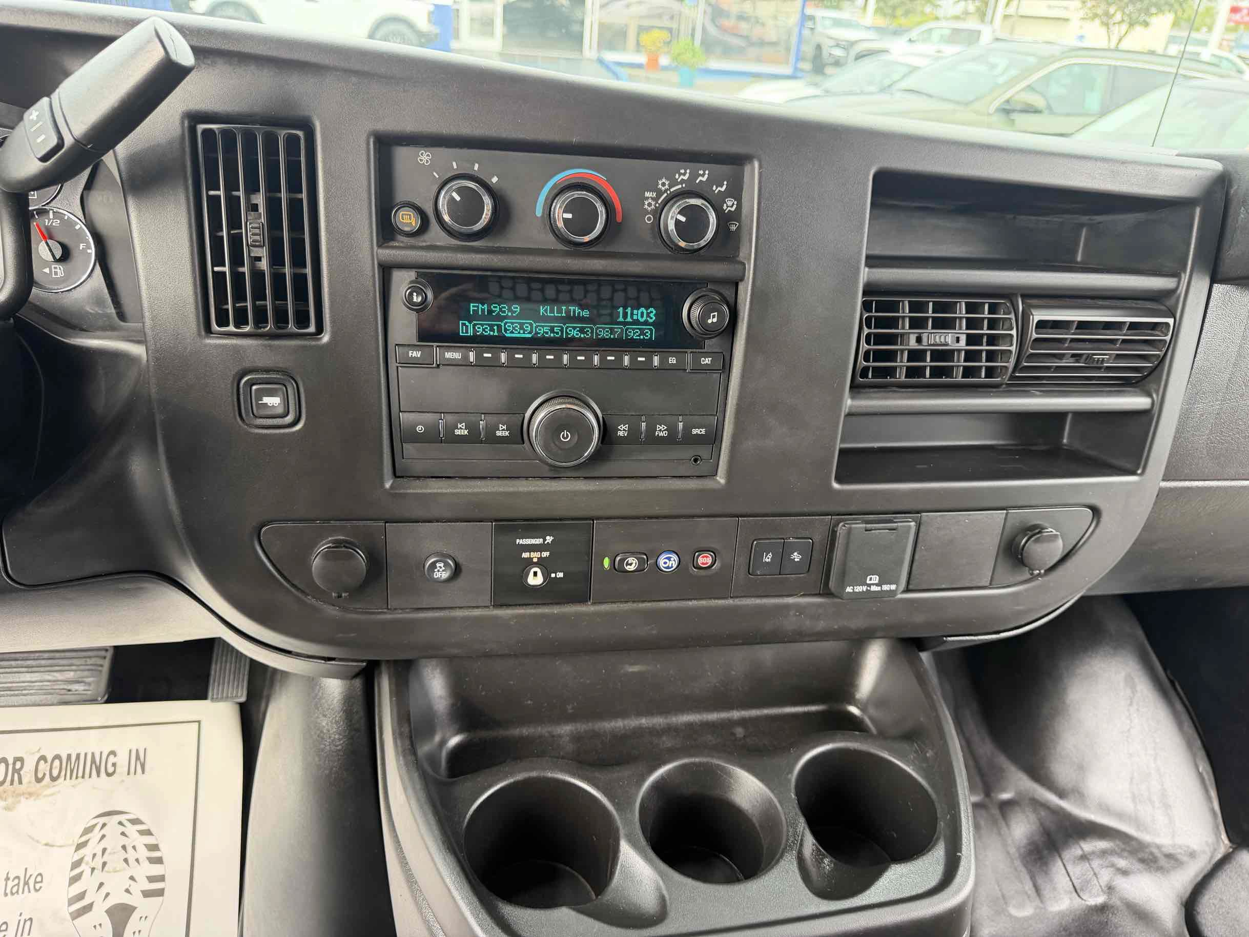 Used 2019 Chevrolet Express 3500 w/ Driver Convenience Package RWD image 19