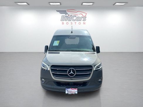 Used 2023 Mercedes-Benz Sprinter 2500 image 2