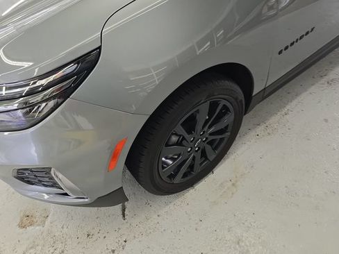 Certified 2023 Chevrolet Equinox RS FWD image 9