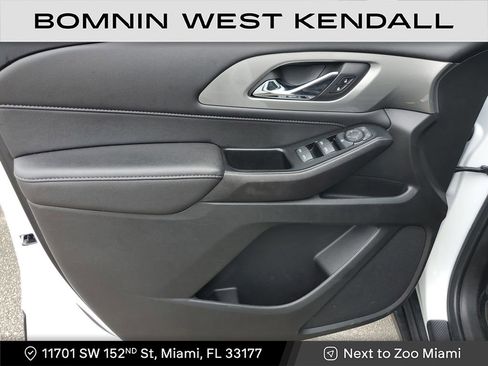 Used 2022 Chevrolet Traverse LT w/ Midnight/Sport Edition image 23