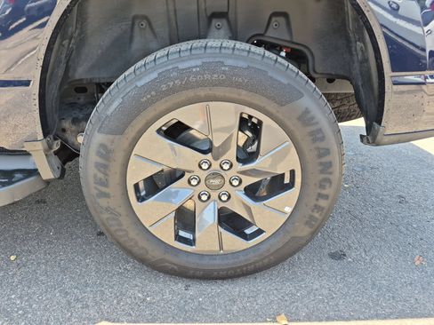 Used 2024 Ford F150 Lightning Flash AWD/4WD image 10