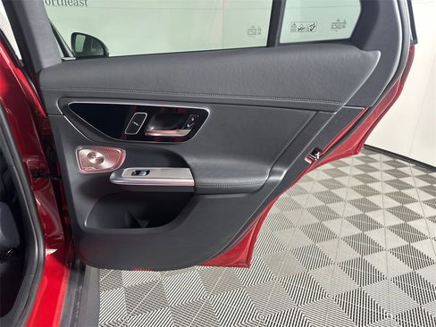 Certified 2025 Mercedes-Benz GLC 300 4MATIC image 18