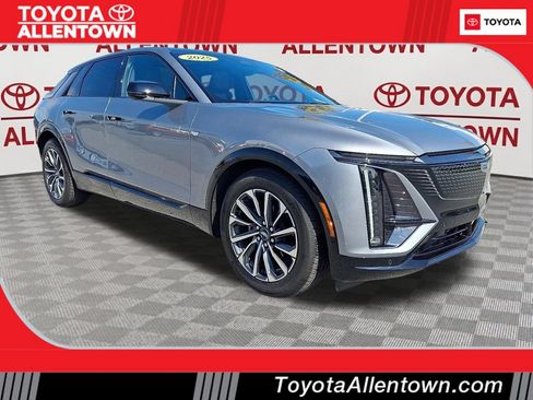 Used 2025 Cadillac Lyriq Sport w/ LPO, Floor Liner Package AWD/4WD image 1