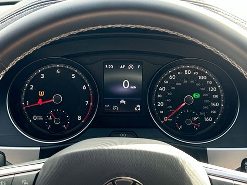 Used 2021 Volkswagen Atlas Cross Sport SE image 13