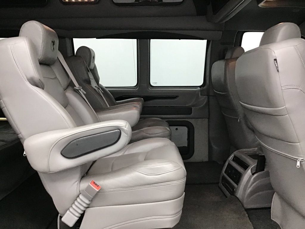 Used 2020 Chevrolet Express 2500 w/ Enhanced Convenience Package RWD image 44