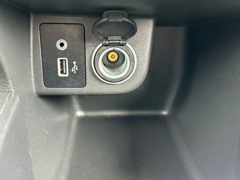 Used 2024 Nissan Kicks S FWD image 12