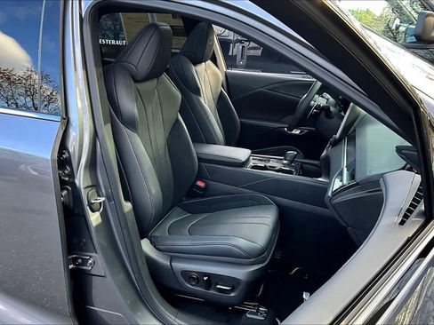 Used 2023 Lexus RX 500h F Sport image 7