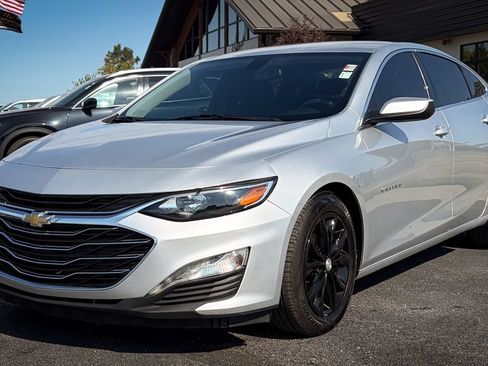Used 2020 Chevrolet Malibu LT FWD image 14