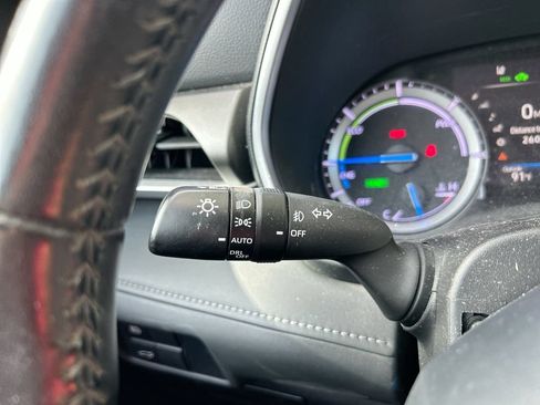 Used 2022 Toyota Highlander XLE FWD image 20
