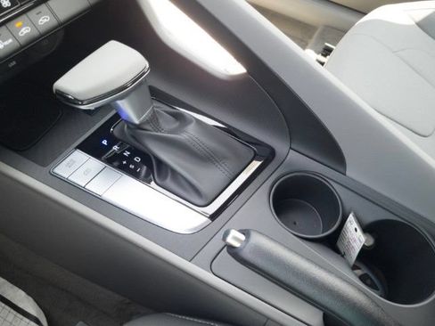New 2026 Hyundai Elantra Sport FWD image 22