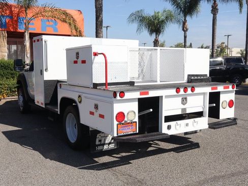 Used 2016 Ford F550 2WD Regular Cab Super Duty image 7