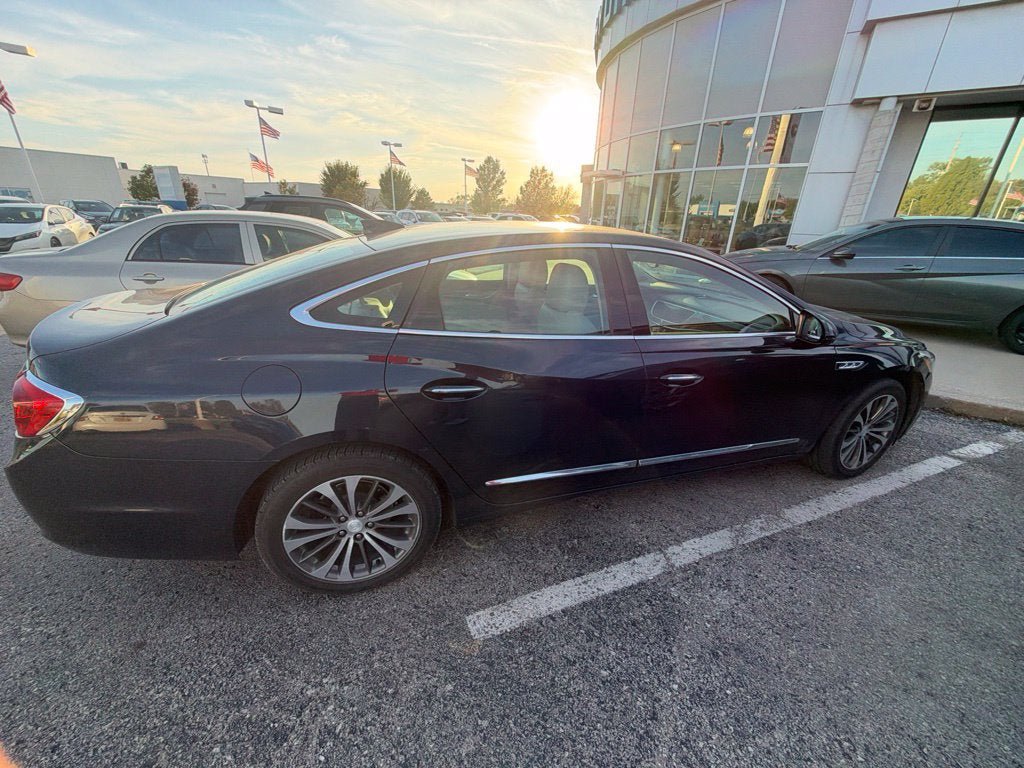 Used 2017 Buick LaCrosse Essence FWD image 6