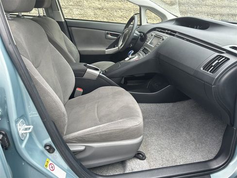 Used 2014 Toyota Prius Two image 13
