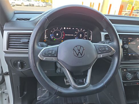 Used 2022 Volkswagen Atlas Cross Sport SEL R-Line image 18