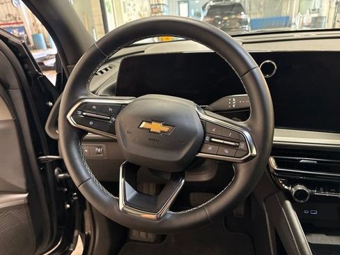 Used 2026 Chevrolet Traverse LT w/ Driver Confidence Package FWD image 15